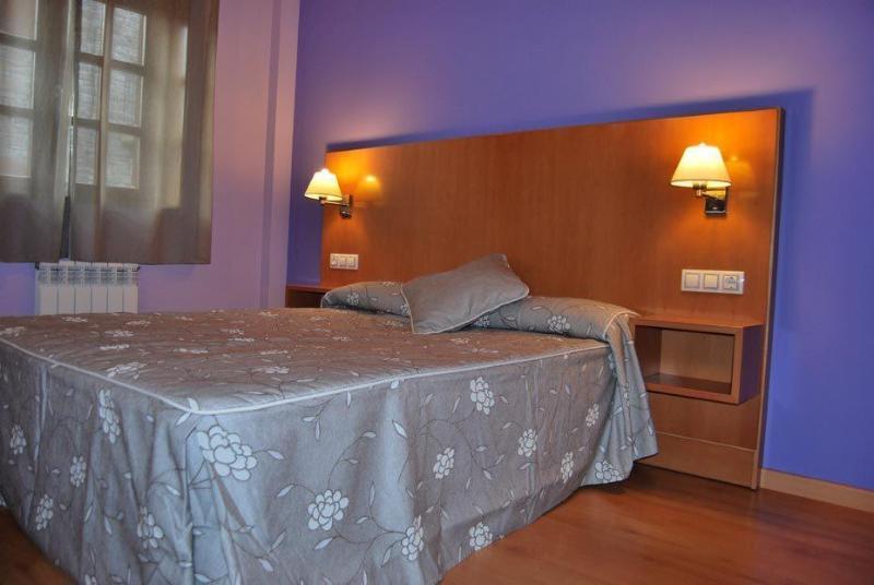 Aparthotel Pena Telera Resort El Pueyo de Jaca Buitenkant foto