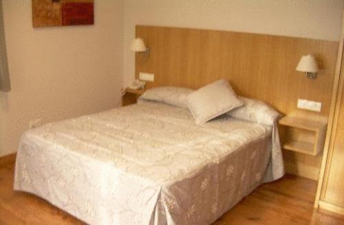 Aparthotel Pena Telera Resort El Pueyo de Jaca Kamer foto